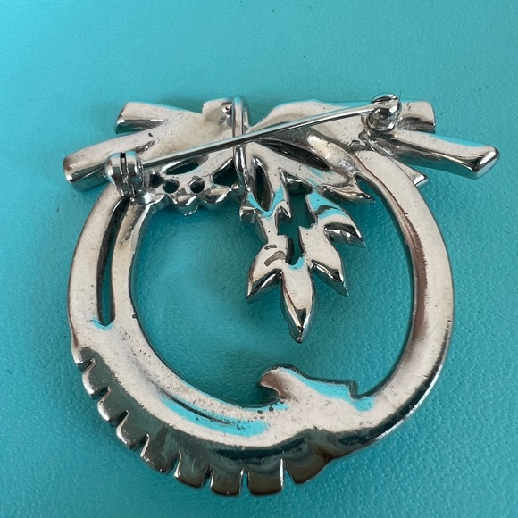 🔴Elegant Silver Crystal Brooch🔴 - Picture 3 of 3